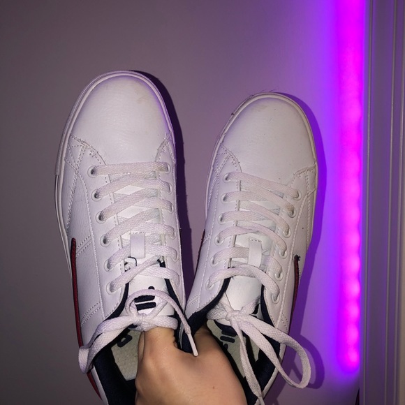 Low-top FILA sneakers - Picture 2 of 4